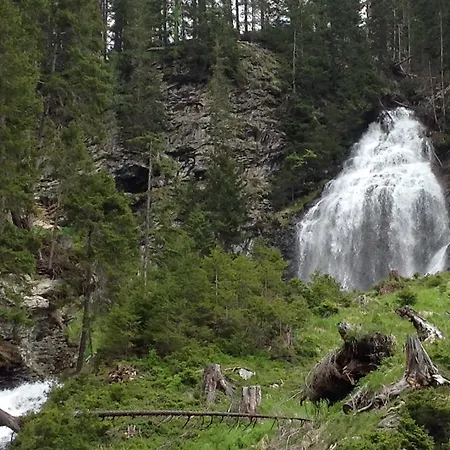 Berghaus Aussergschloess Konukevi *
