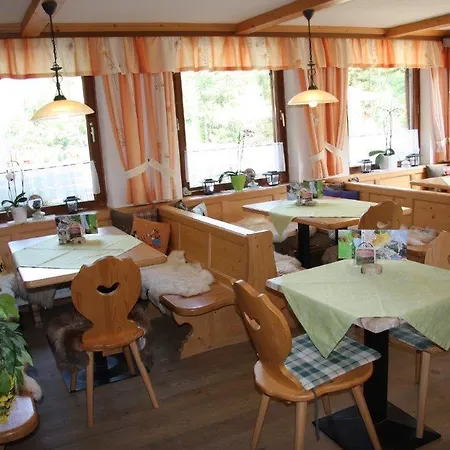 Konukevi Berghaus Aussergschloess