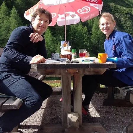 Berghaus Aussergschloess Gasthuis *