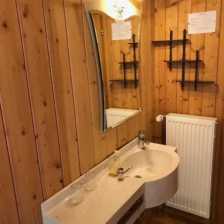 Konukevi Berghaus Aussergschloess Matrei in Osttirol