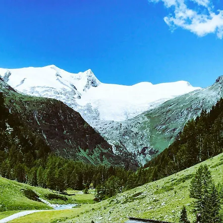 Berghaus Aussergschloess Matrei in Osttirol