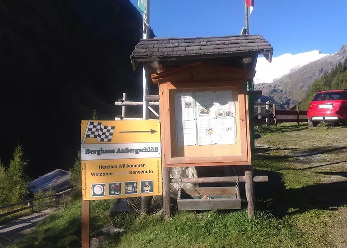 Berghaus Aussergschloess * Matrei in Osttirol