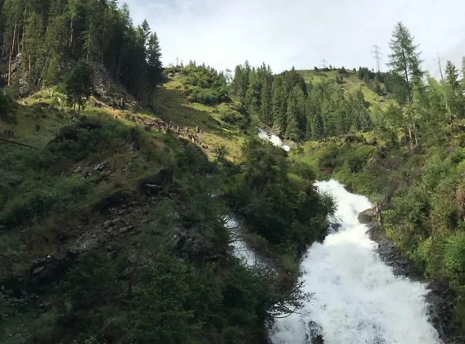 Berghaus Aussergschloess Penzion Matrei in Osttirol