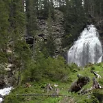Berghaus Aussergschloess Πανσιόν *
