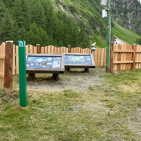 Berghaus Aussergschloess Πανσιόν