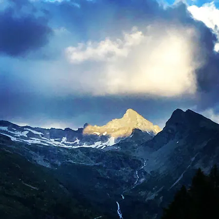 Pensjonat Berghaus Aussergschloess *